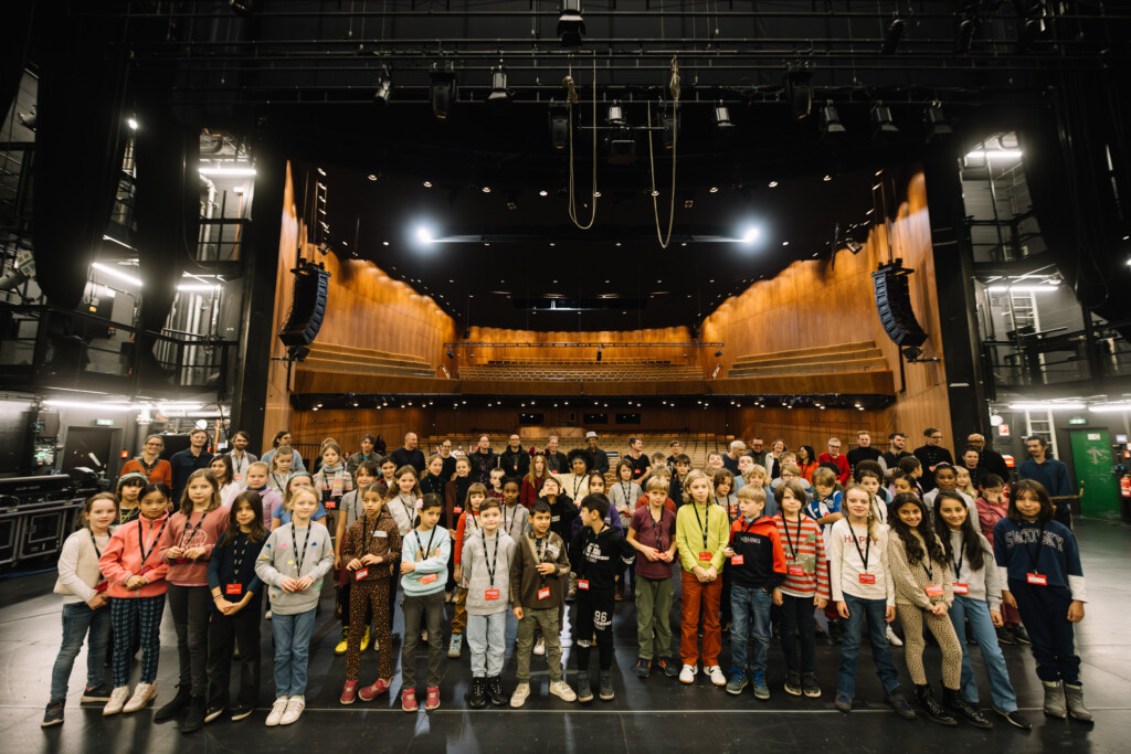 231102_jfb23_-Haus-der-Berliner-Festspiele_Begruessung_Kinderprojekte_c_Berliner-Festspiele_Camille-Blake-1024x683